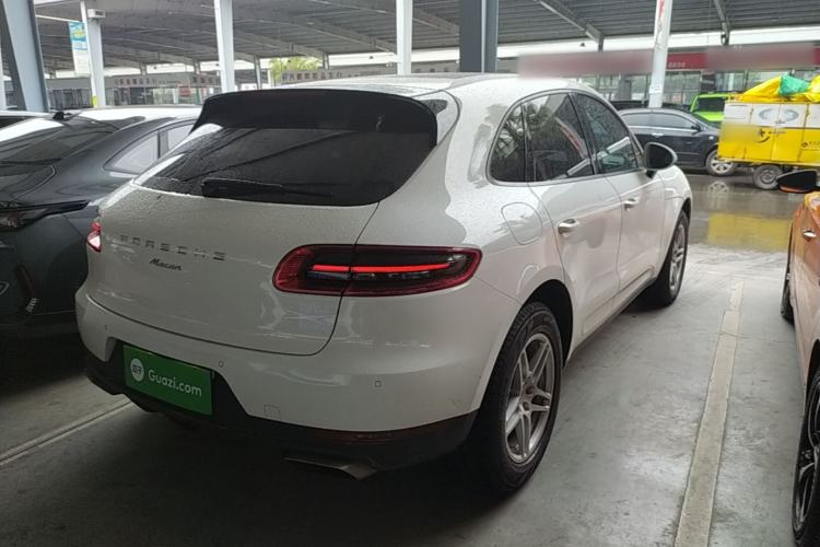 Used Porsche Macan 2017 Macan 2.0T Rear Right 45 Deg