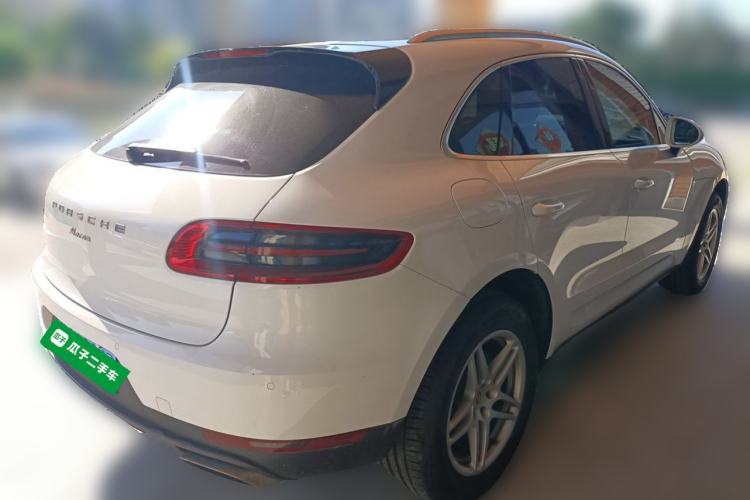 Used Porsche Macan 2017 Macan 2.0T Rear Right 45 Deg