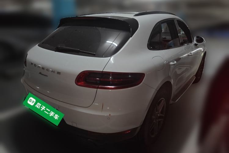 Used Porsche Macan 2017 Macan 2.0T Rear Right 45 Deg