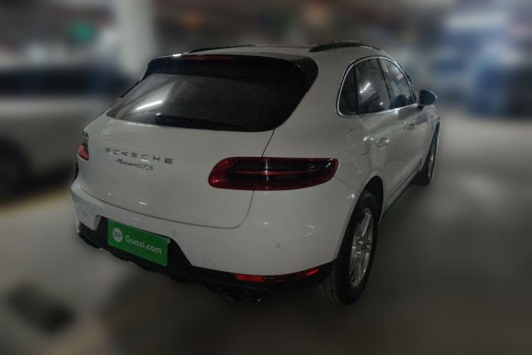 Used Porsche Macan 2017 Macan 2.0T Rear Right 45 Deg