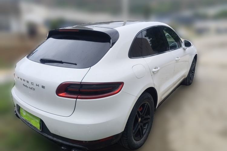 Used Porsche Macan 2017 Macan 2.0T Rear Right 45 Deg