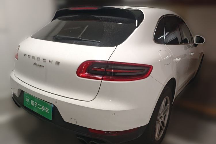 Used Porsche Macan 2017 Macan 2.0T Rear Right 45 Deg
