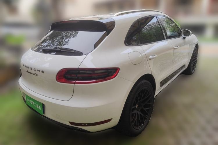 Used Porsche Macan 2017 Macan 2.0T Rear Right 45 Deg