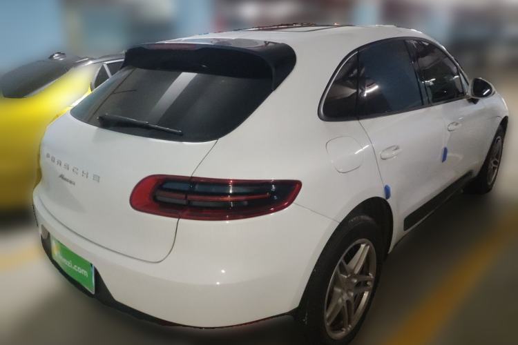 Used Porsche Macan 2017 Macan 2.0T Rear Right 45 Deg