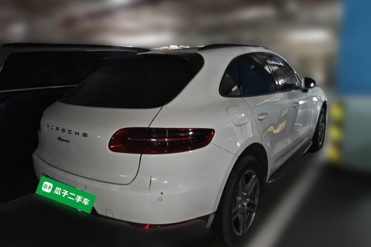Used Porsche Macan 2017 Macan 2.0T Rear Right 45 Deg