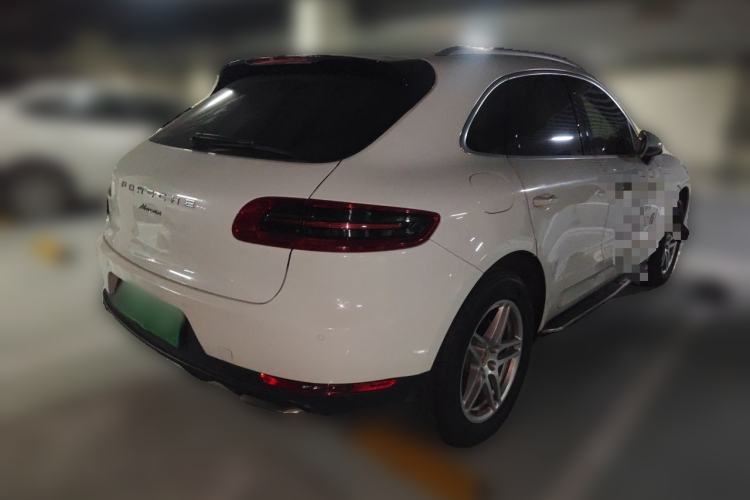 Used Porsche Macan 2017 Macan 2.0T Rear Right 45 Deg