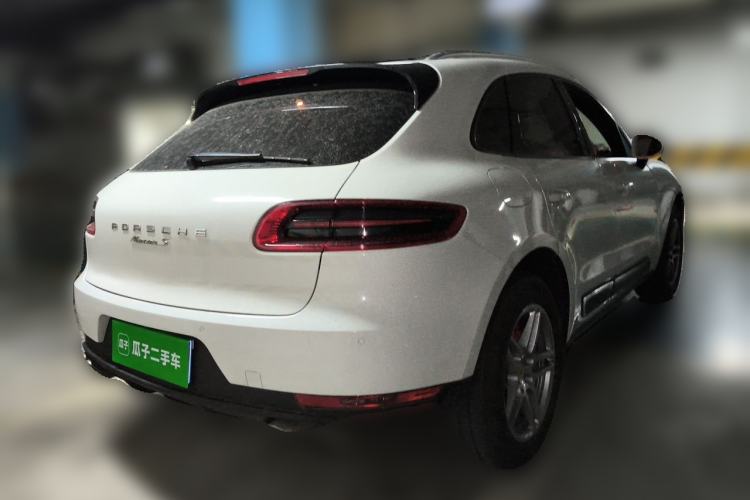 Used Porsche Macan 2017 Macan 2.0T Rear Right 45 Deg