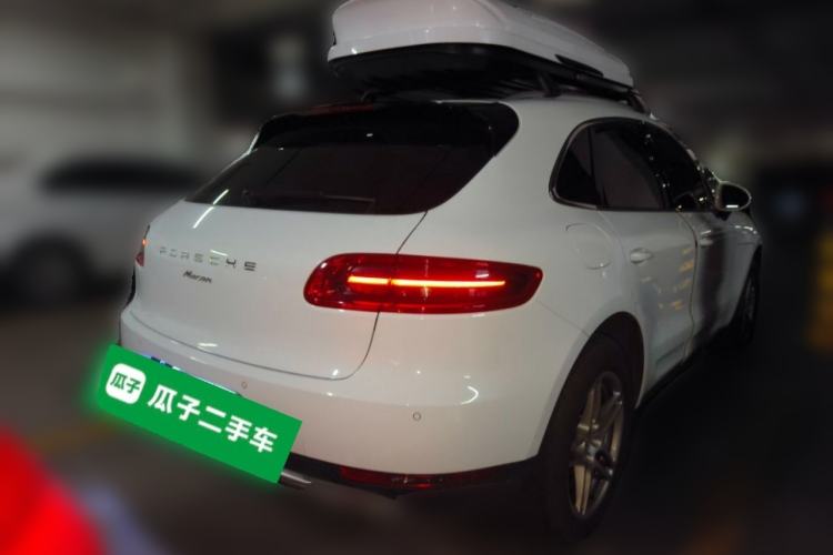 Used Porsche Macan 2017 Macan 2.0T Rear Right 45 Deg
