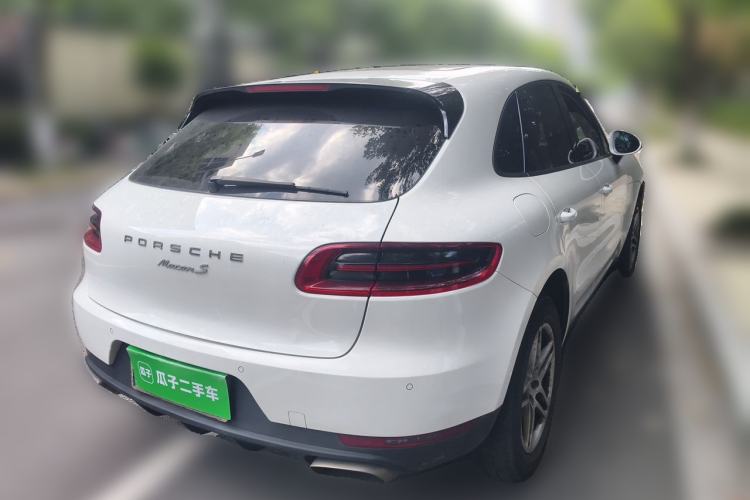 Used Porsche Macan 2017 Macan 2.0T Rear Right 45 Deg