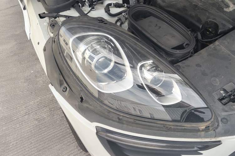 Used Porsche Macan 2017 Macan 2.0T Right Front Headlight