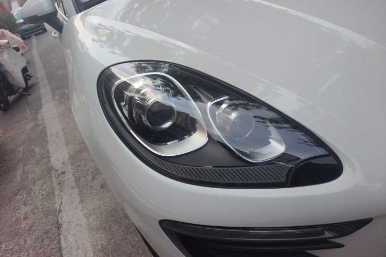 Used Porsche Macan 2017 Macan 2.0T Right Front Headlight