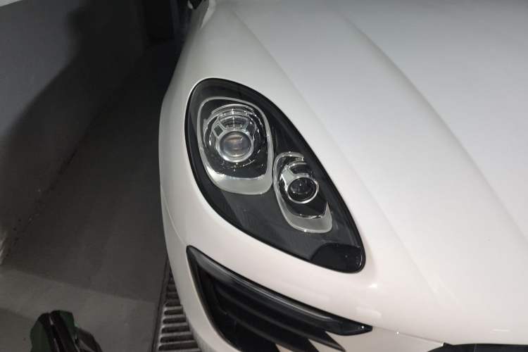 Used Porsche Macan 2017 Macan 2.0T Right Front Headlight