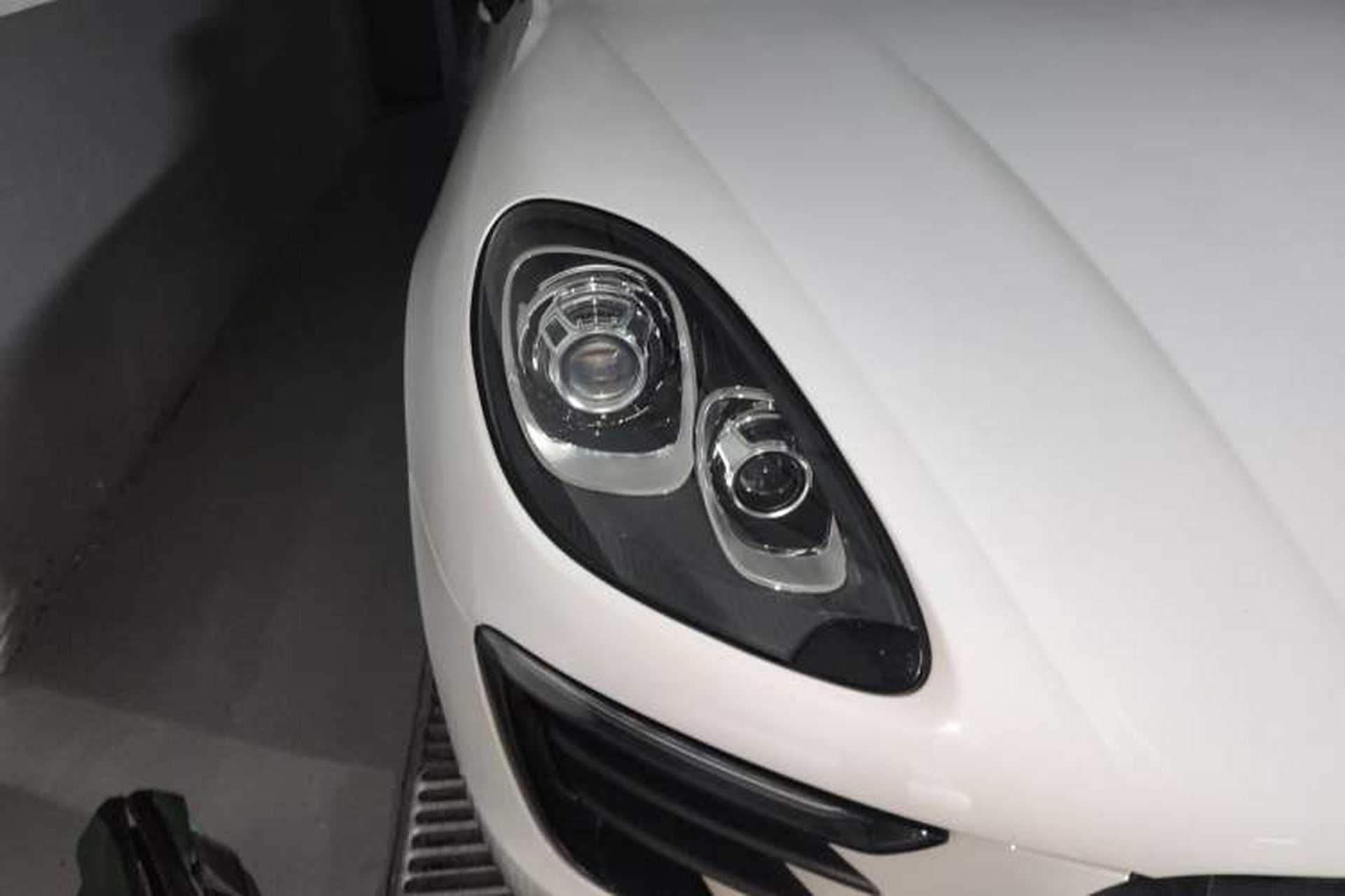 Used Porsche Macan 2017 Macan 2.0T Right Front Headlight