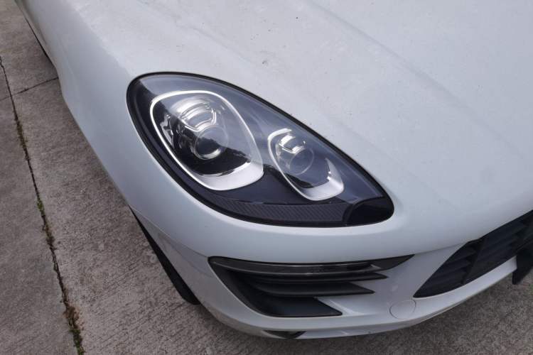 Used Porsche Macan 2017 Macan 2.0T Right Front Headlight