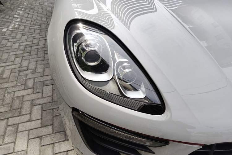 Used Porsche Macan 2017 Macan 2.0T Right Front Headlight