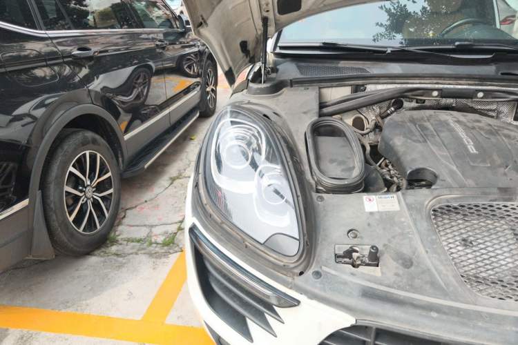 Used Porsche Macan 2017 Macan 2.0T Right Front Headlight