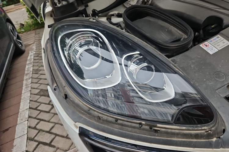Used Porsche Macan 2017 Macan 2.0T Right Front Headlight