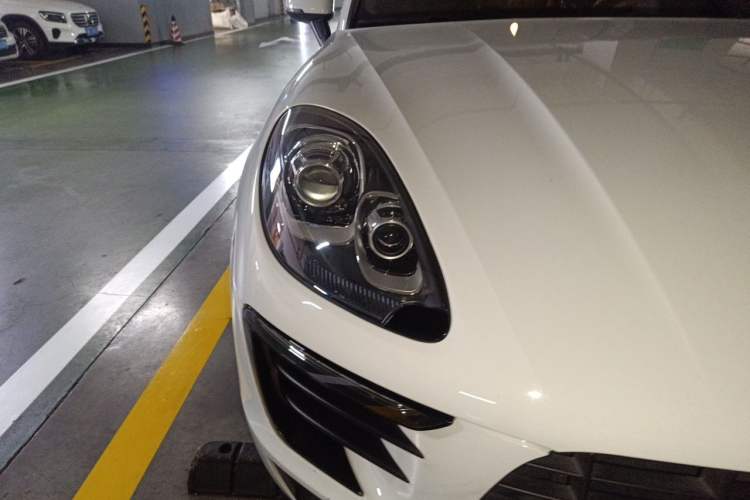 Used Porsche Macan 2017 Macan 2.0T Right Front Headlight