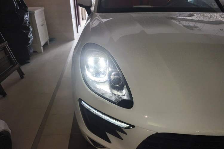 Used Porsche Macan 2017 Macan 2.0T Right Front Headlight