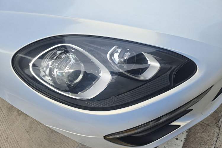 Used Porsche Macan 2017 Macan 2.0T Right Front Headlight