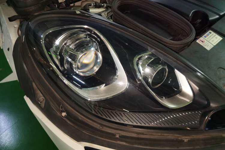 Used Porsche Macan 2017 Macan 2.0T Right Front Headlight