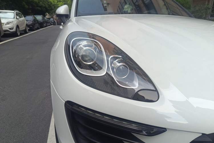 Used Porsche Macan 2017 Macan 2.0T Right Front Headlight