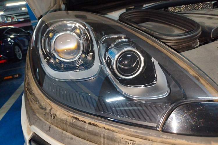 Used Porsche Macan 2017 Macan 2.0T Right Front Headlight