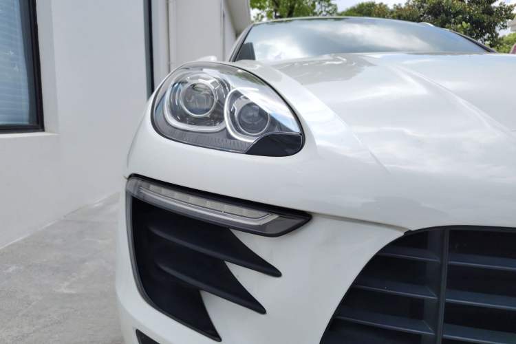 Used Porsche Macan 2017 Macan 2.0T Right Front Headlight
