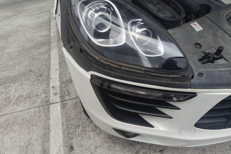 Used Porsche Macan 2017 Macan 2.0T Right Front Headlight