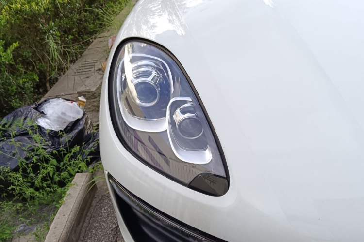 Used Porsche Macan 2017 Macan 2.0T Right Front Headlight