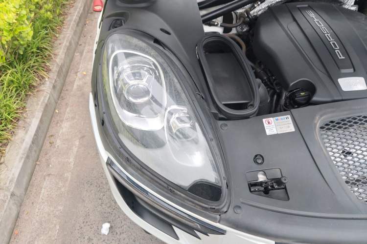 Used Porsche Macan 2017 Macan 2.0T Right Front Headlight