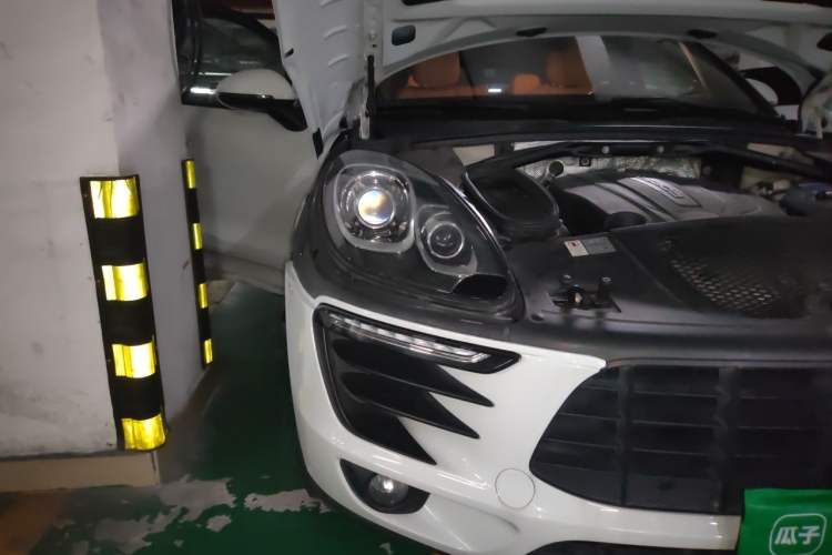 Used Porsche Macan 2017 Macan 2.0T Right Front Headlight