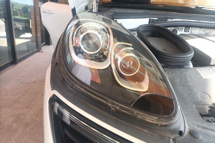 Used Porsche Macan 2017 Macan 2.0T Right Front Headlight
