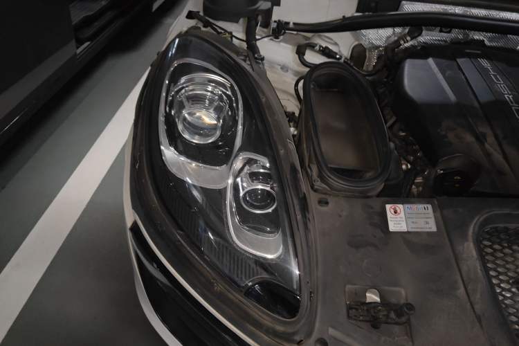 Used Porsche Macan 2017 Macan 2.0T Right Front Headlight