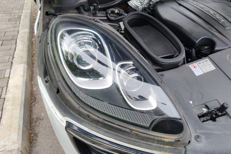 Used Porsche Macan 2017 Macan 2.0T Right Front Headlight