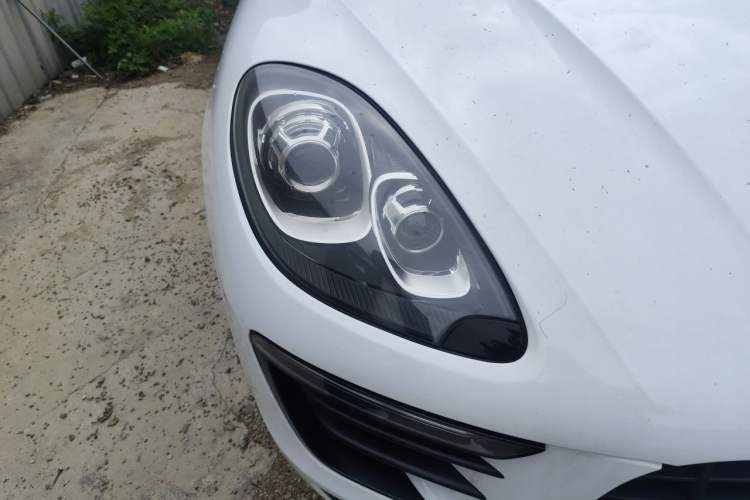 Used Porsche Macan 2017 Macan 2.0T Right Front Headlight