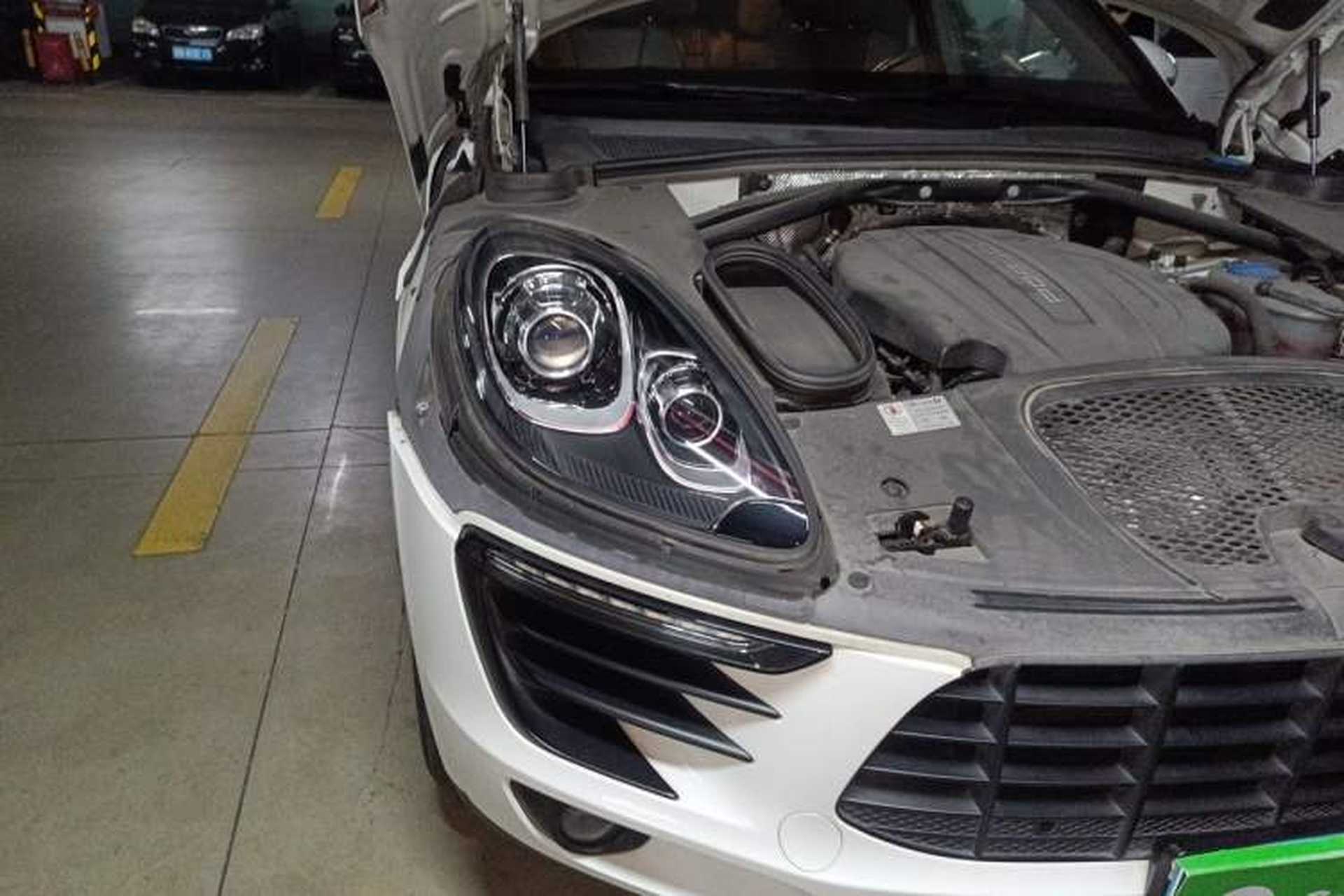 Used Porsche Macan 2017 Macan 2.0T Right Front Headlight