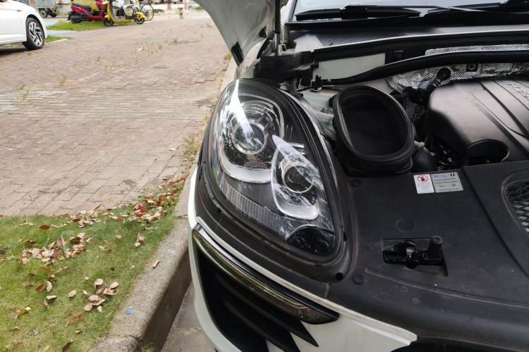 Used Porsche Macan 2017 Macan 2.0T Right Front Headlight