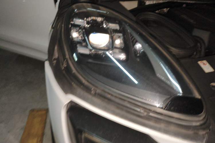 Used Porsche Macan 2017 Macan Turbo 3.6T Right Front Headlight