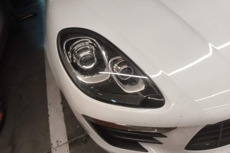 Used Porsche Macan 2017 Macan 2.0T Right Front Headlight