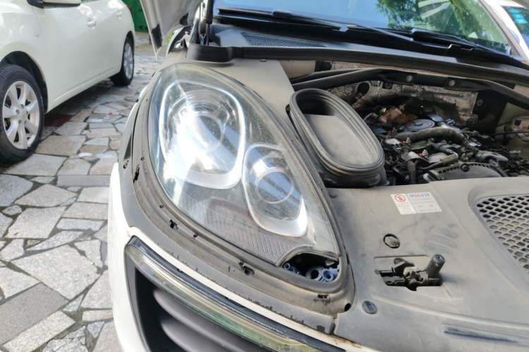 Used Porsche Macan 2017 Macan 2.0T Right Front Headlight