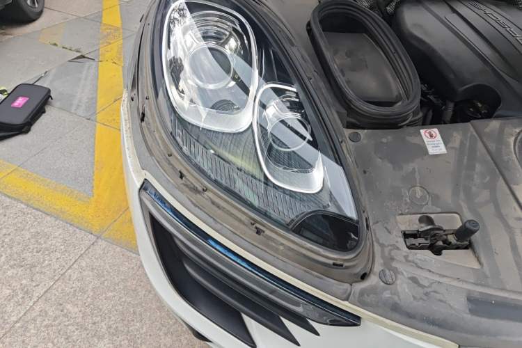 Used Porsche Macan 2017 Macan 2.0T Right Front Headlight