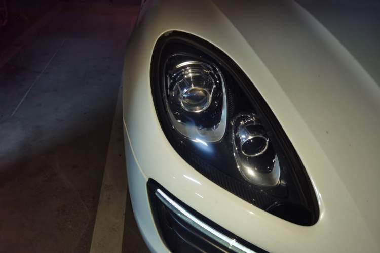 Used Porsche Macan 2017 Macan 2.0T Right Front Headlight