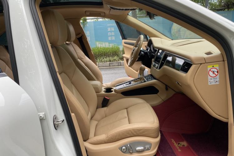 Used Porsche Macan 2017 Macan 2.0T Right Front Seat