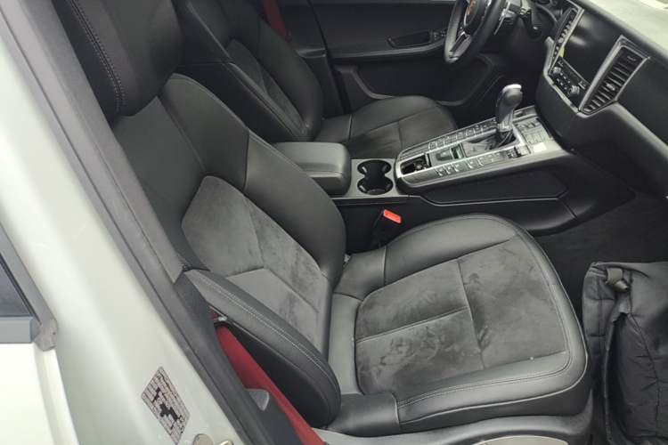 Used Porsche Macan 2017 Macan 2.0T Right Front Seat