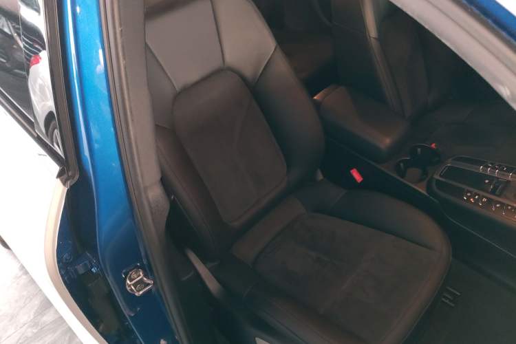Used Porsche Macan 2017 Macan 2.0T Right Front Seat
