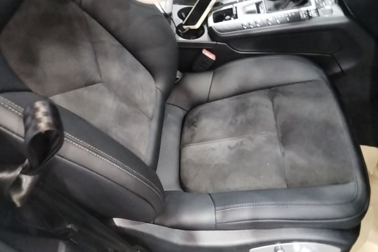 Used Porsche Macan 2017 Macan 2.0T Right Front Seat