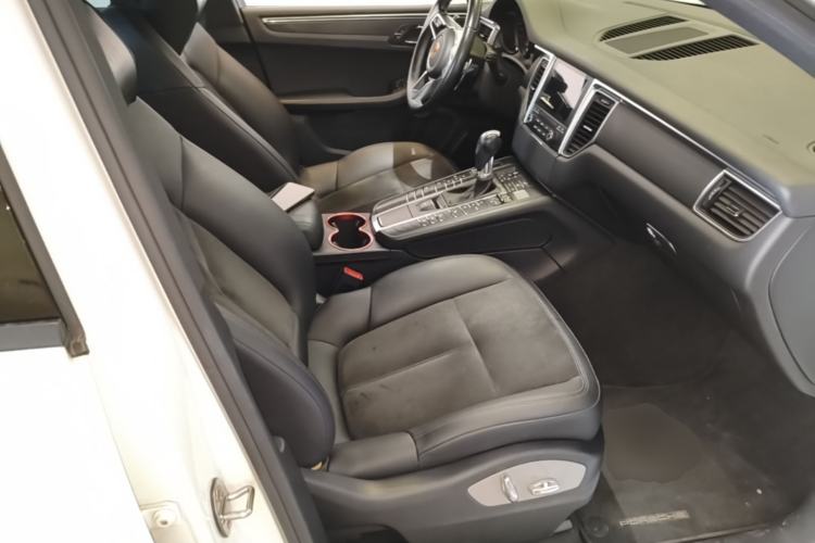 Used Porsche Macan 2017 Macan 2.0T Right Front Seat