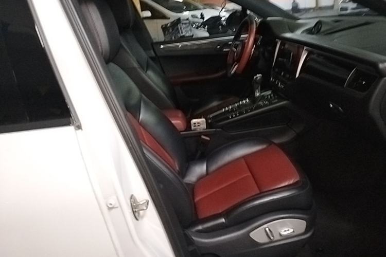 Used Porsche Macan 2017 Macan 2.0T Right Front Seat