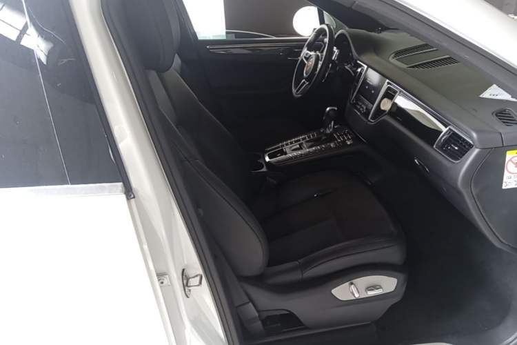 Used Porsche Macan 2017 Macan S 3.0T Right Front Seat